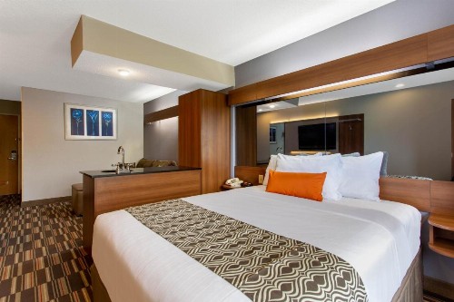 Microtel Inn & Suites by Wyndham Philadelphia Airport - image 21