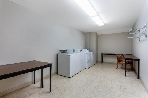 Microtel Inn & Suites by Wyndham Philadelphia Airport - image 3