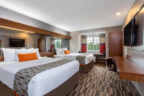 Microtel Inn & Suites by Wyndham Philadelphia Airport - image 5