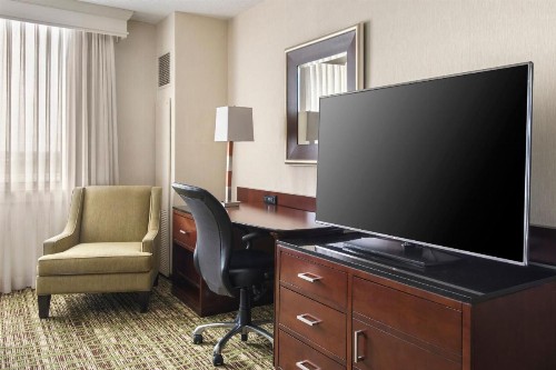 Philadelphia Airport Marriott - image 12