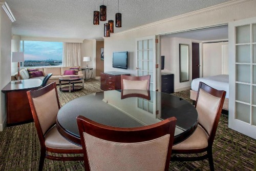Philadelphia Airport Marriott - image 21