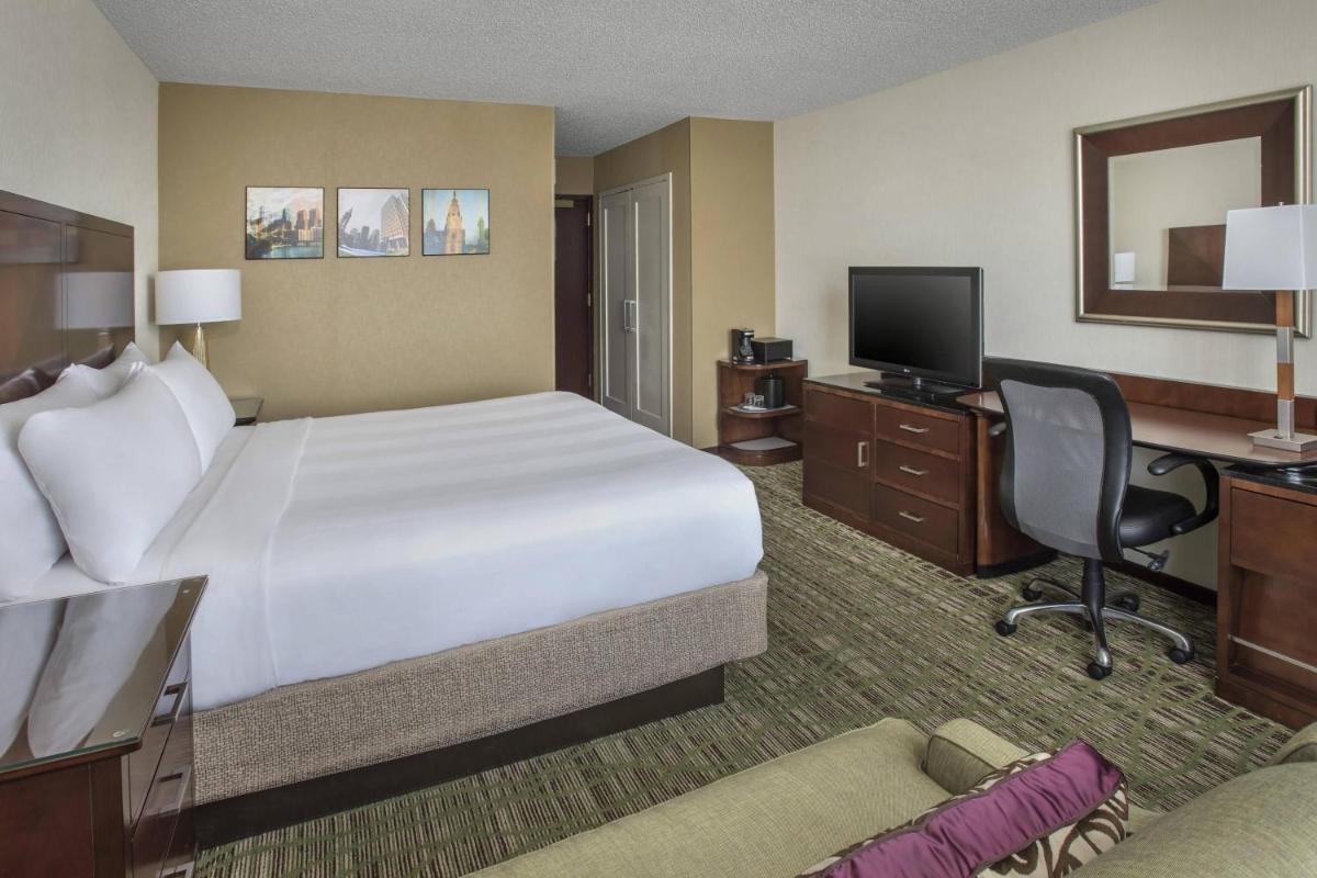 Philadelphia Airport Marriott - image 5