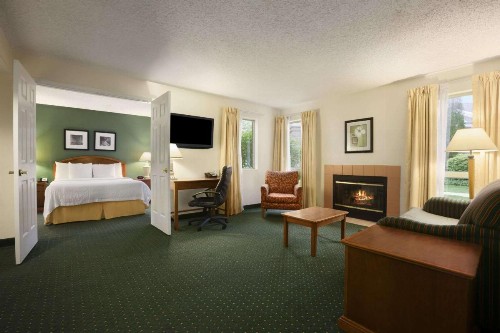 Hawthorn Suites By Wyndham Philadelphia Airport - image 4