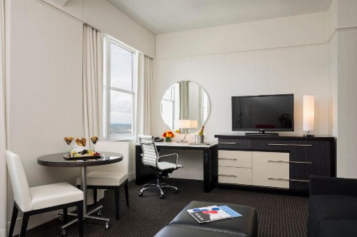 Loews Philadelphia Hotel - image 38