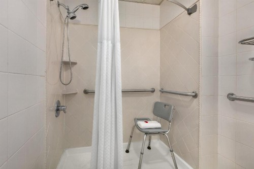 Days Inn by Wyndham Philadelphia Convention Center - image 21