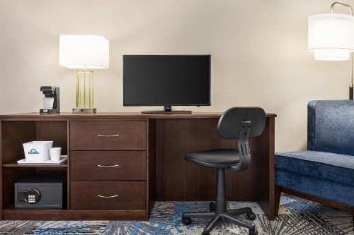 Days Inn by Wyndham Philadelphia Convention Center - image 24