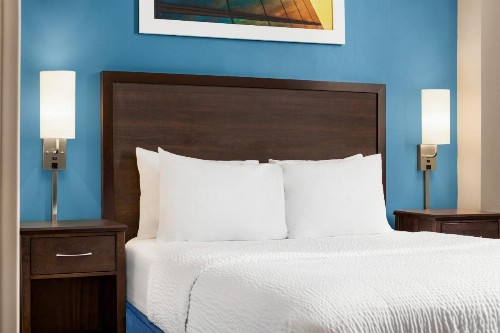 Days Inn by Wyndham Philadelphia Convention Center - image 25