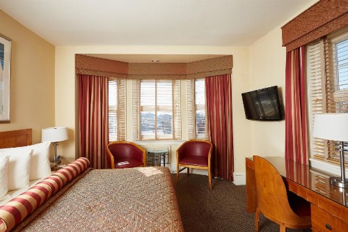 Alexander Inn - image 17