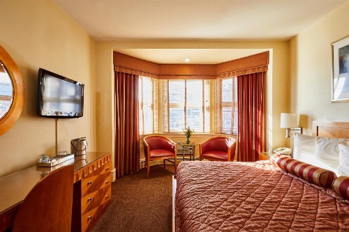 Alexander Inn - image 21