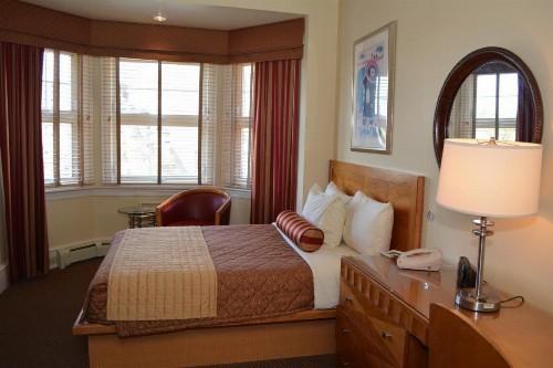 Alexander Inn - image 24