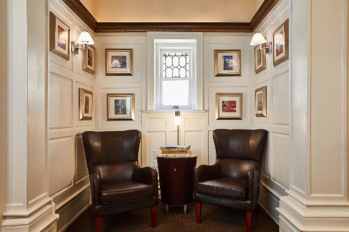 Alexander Inn - image 9