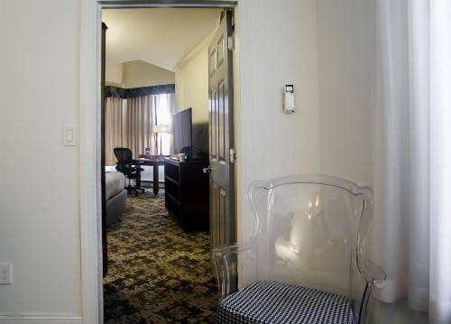 Chestnut Hill Hotel - image 12