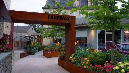 Chestnut Hill Hotel - image 31
