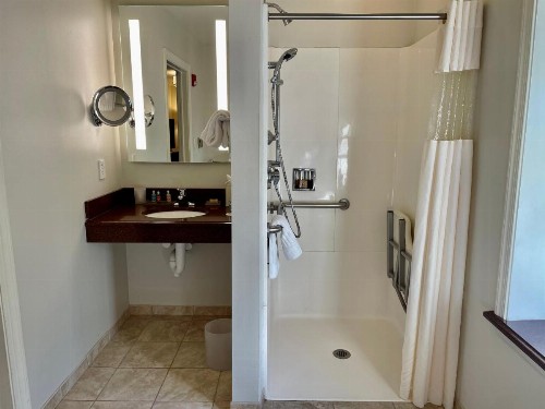 Chestnut Hill Hotel - image 4