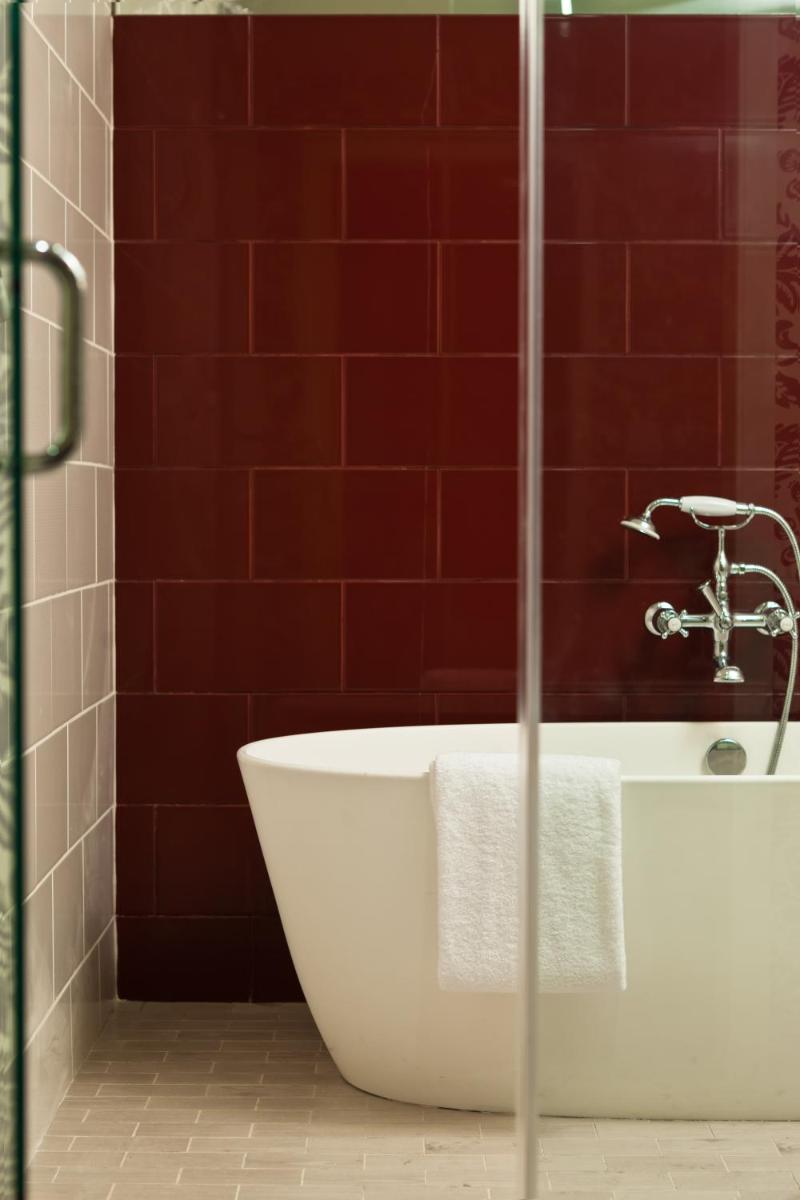 Kimpton Hotel Monaco Philadelphia an IHG Hotel - image 3