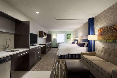 Home2 Suites by Hilton Philadelphia Convention Center - image 8