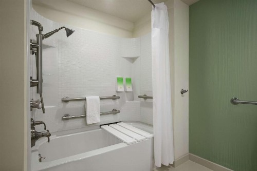 Home2 Suites by Hilton Philadelphia Convention Center - image 12