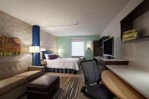 Home2 Suites by Hilton Philadelphia Convention Center - image 18
