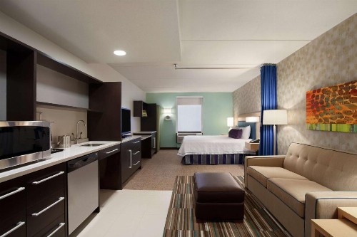Home2 Suites by Hilton Philadelphia Convention Center - image 20