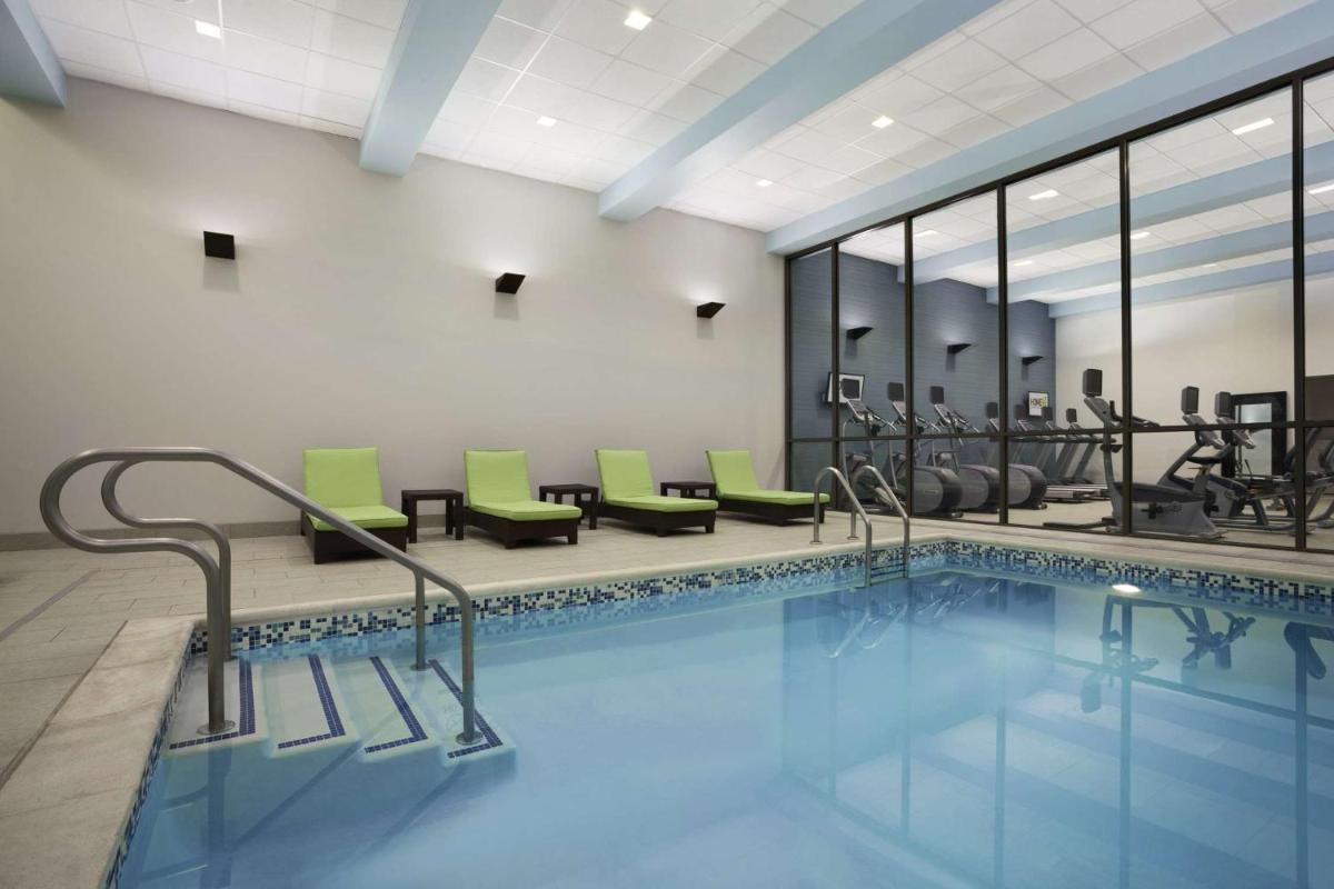 Home2 Suites by Hilton Philadelphia Convention Center - image 4