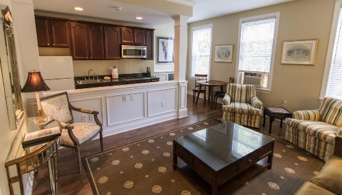 La Reserve Bed and Breakfast - image 11