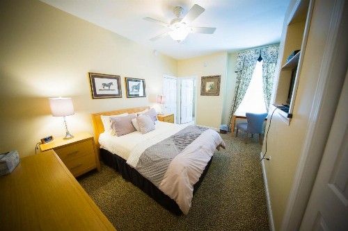La Reserve Bed and Breakfast - image 18