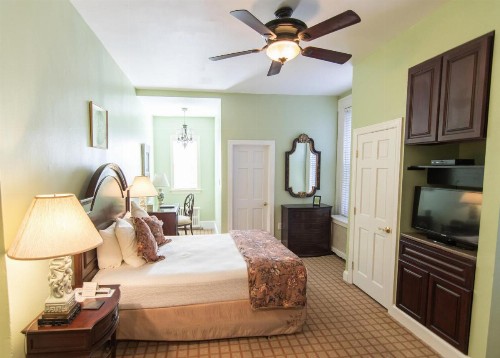 La Reserve Bed and Breakfast - image 32