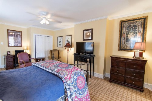 La Reserve Bed and Breakfast - image 49