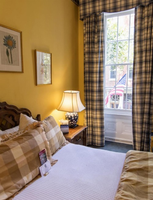 La Reserve Bed and Breakfast - image 8