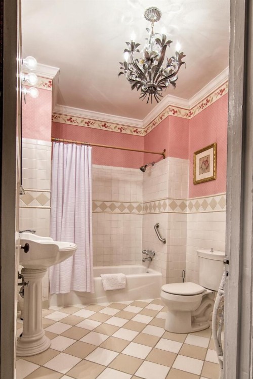 La Reserve Bed and Breakfast - image 9