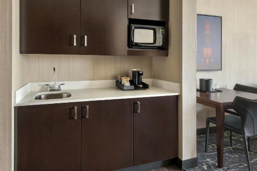 Courtyard by Marriott Philadelphia South at The Navy Yard - image 17
