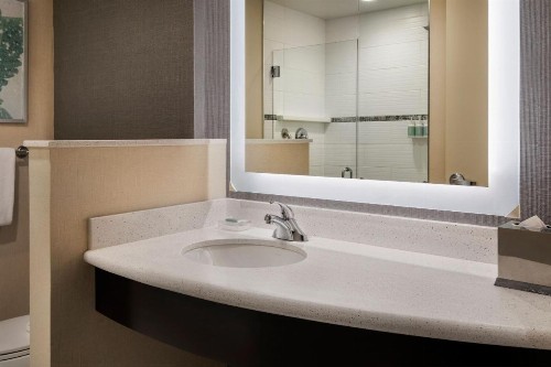 Courtyard by Marriott Philadelphia South at The Navy Yard - image 20
