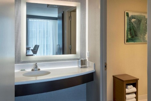 Courtyard by Marriott Philadelphia South at The Navy Yard - image 28