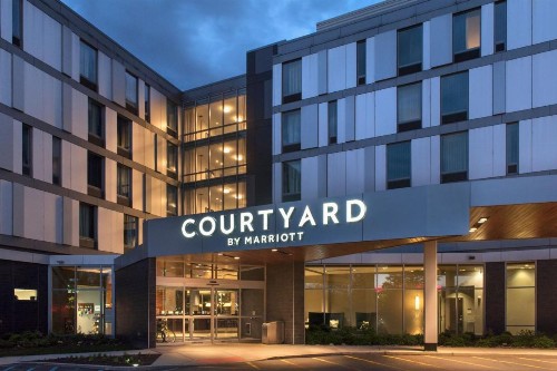 Courtyard by Marriott Philadelphia South at The Navy Yard - image 5