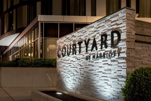 Courtyard by Marriott Philadelphia South at The Navy Yard - image 6