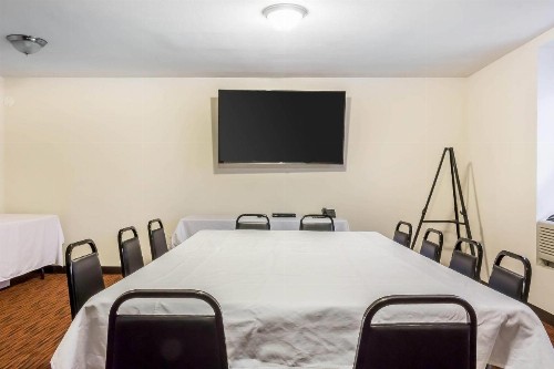 Sleep Inn Center City - image 21