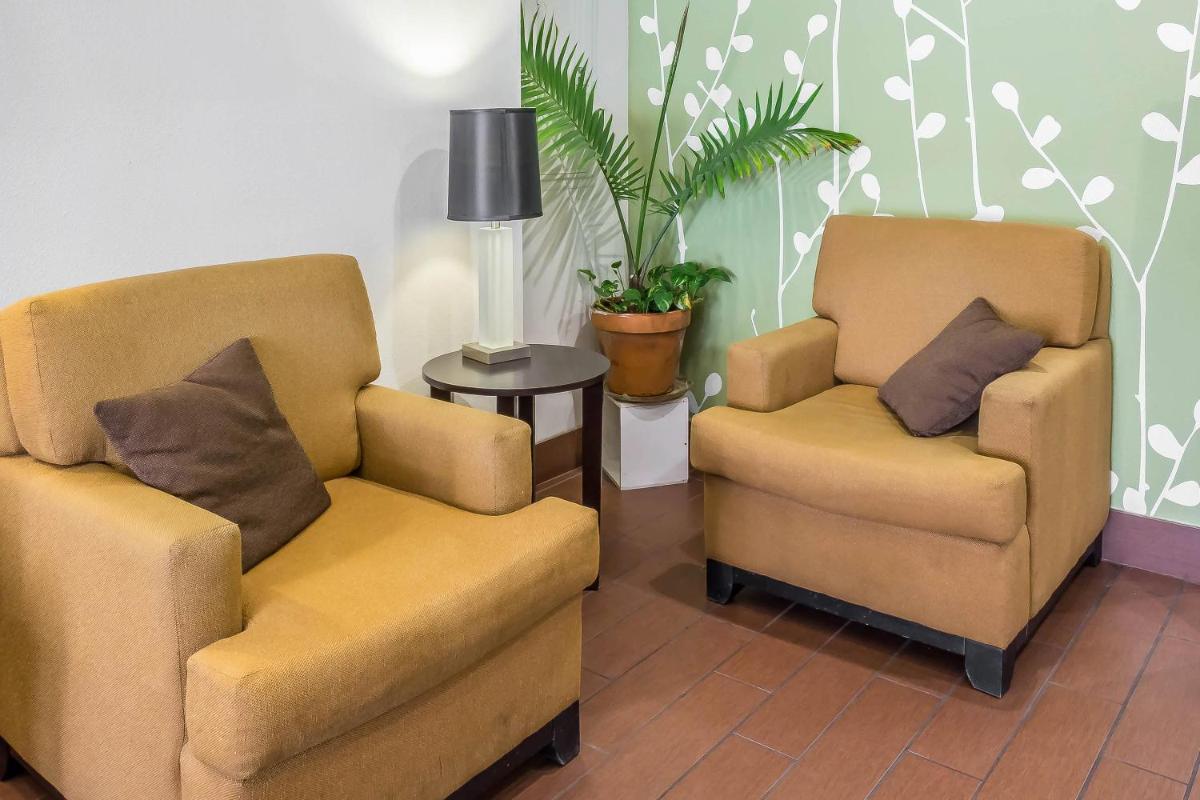 Sleep Inn Center City - image 6