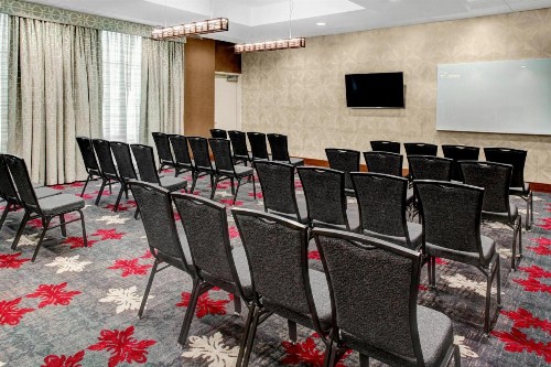 Residence Inn by Marriott Philadelphia Airport - image 16
