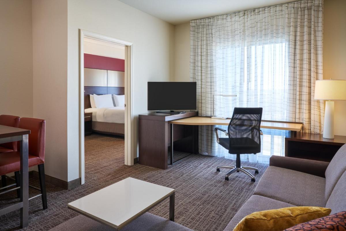 Residence Inn by Marriott Philadelphia Airport - image 6