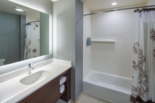 Residence Inn by Marriott Philadelphia Airport - image 8