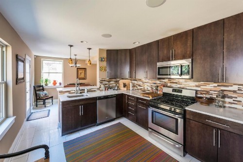 Gorgeous! Parking! Park Front! - image 1