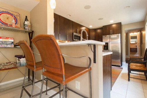 Gorgeous! Parking! Park Front! - image 7