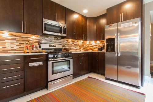 Gorgeous! Parking! Park Front! - image 8