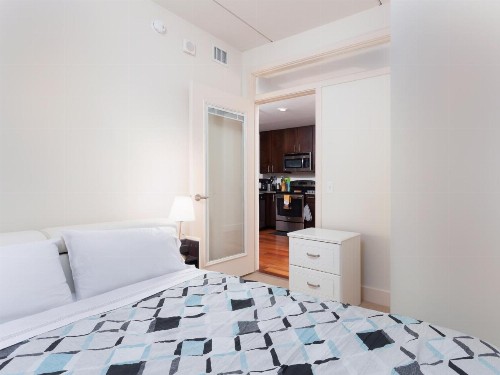 Fantastic Philly Fully Furnished Apartments - image 12