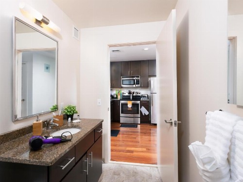 Fantastic Philly Fully Furnished Apartments - image 28