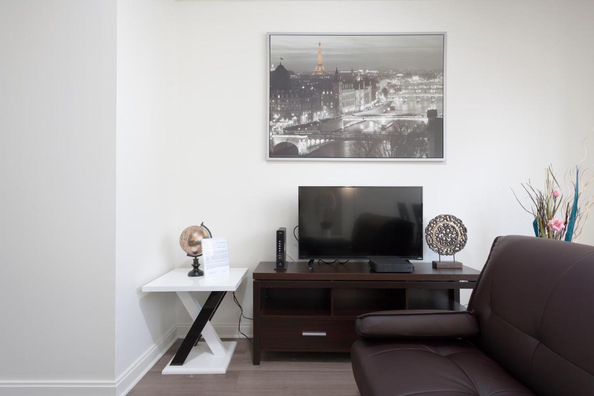Fantastic Philly Fully Furnished Apartments - image 4