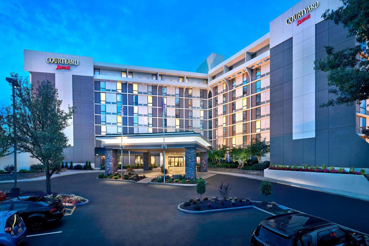 Courtyard by Marriott Philadelphia City Avenue - main image