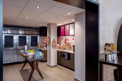 Aloft Philadelphia Downtown - image 15