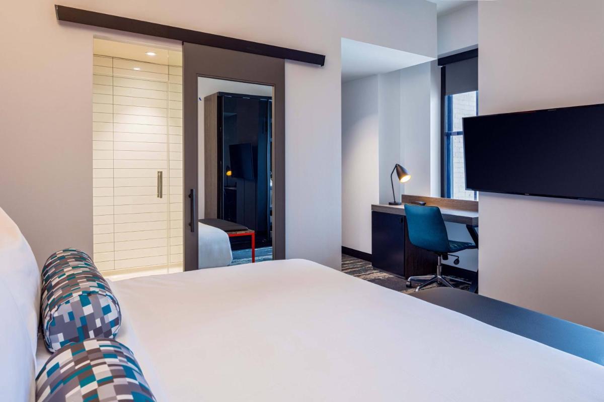 Aloft Philadelphia Downtown - image 7