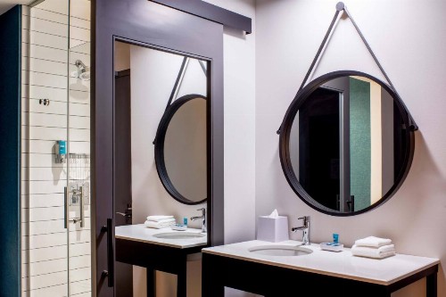 Aloft Philadelphia Downtown - image 8